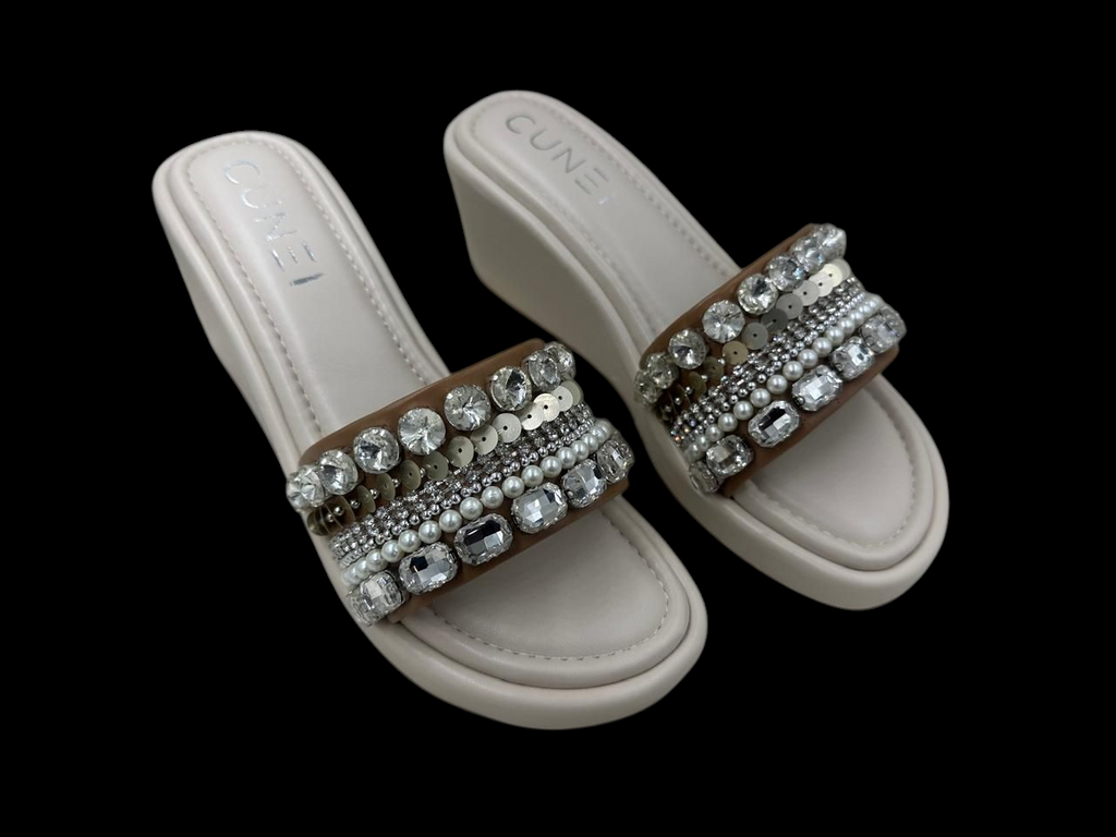 Ultimate Guide to Women's Heels in India 2026 - Types, Styles & Tips