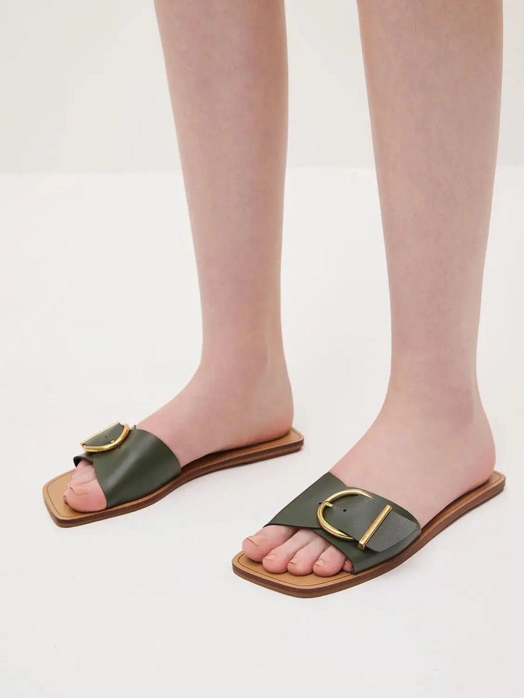 Flat Heel Sandals: 7 Comfortable and Stylish Picks for Everyday Wear - cunei
