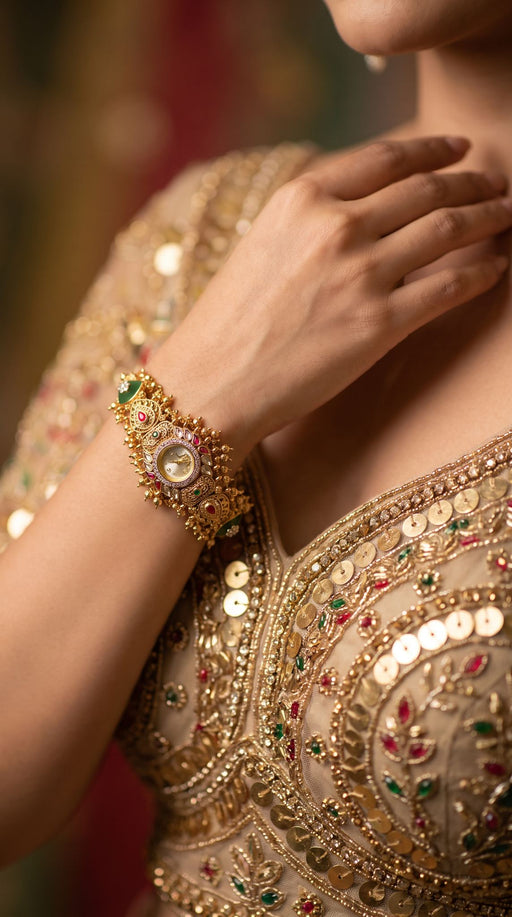 Peacock dial, square dial, elephant dial: three bracelet watches that do not look alike