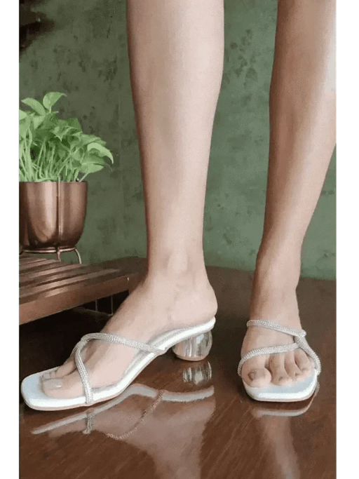 Gold vs Silver Heels: Choosing the Right Metallic for Your Outfit