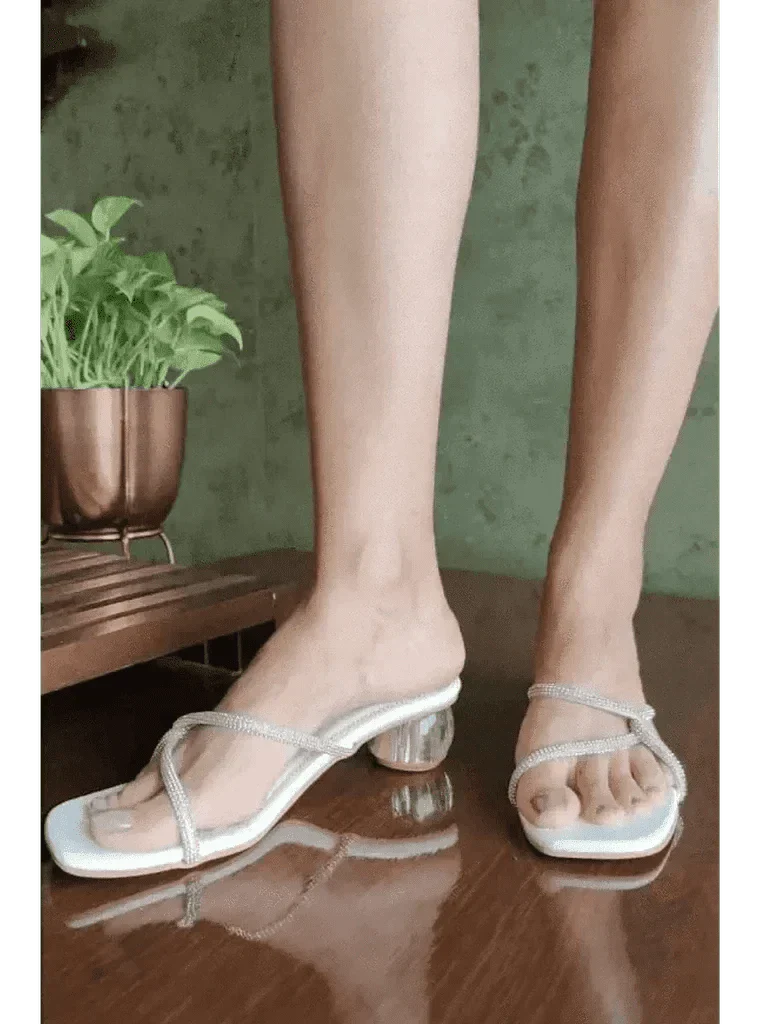 Gold vs Silver Heels: Choosing the Right Metallic for Your Outfit