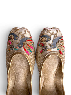 White Fluttering Birds Jutti for Women