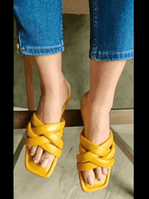 Apricot Crossed Flats - cunei