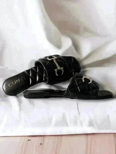 Black Quilt Flats - cunei