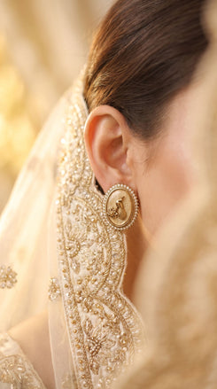 Cream and Gold Cz Oval Stud Earrings product photo, Cunei India