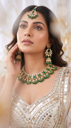 Emerald Green And White Kundan Drop Necklace Set detail, Cunei India