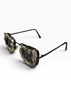 Black tint pearl glares detail, Cunei India