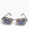 Blue tint silver glares on model, Cunei India