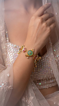 Green and Red Kundan Ethnic Bracelet product photo, Cunei India