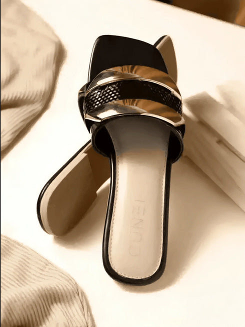 Luxe Golden Black Flats - cunei