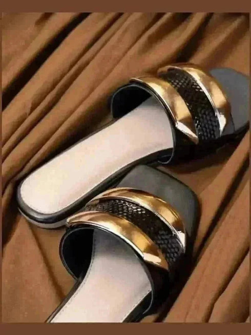 Luxe Golden Black Flats - cunei