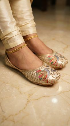 White Fluttering Birds Jutti for Women
