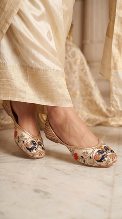 White Elephants Jutti for Women