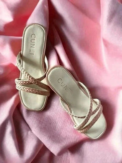 Pastel Pink and White Wedges - cunei