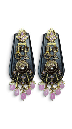 Pink geometric earrings detail, Cunei India