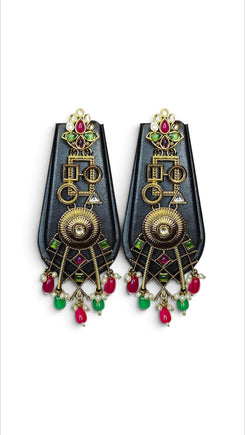 Red green geometric earrings detail, Cunei India