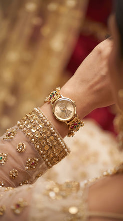 Imperial Red and Green Peacock Motif Pearl Enamel Open-Work Watch, detail, Cunei India