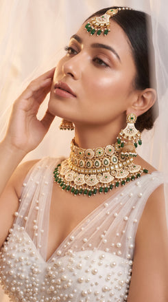 Royal Green Kundan Choker Necklace Earrings Maang Tikka Set - view 4
