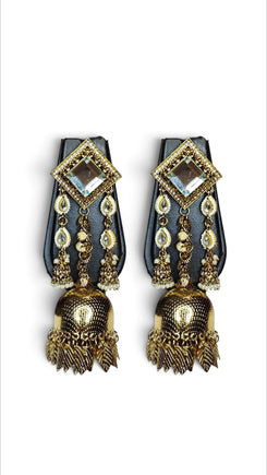 Square white kundan earrings detail, Cunei India