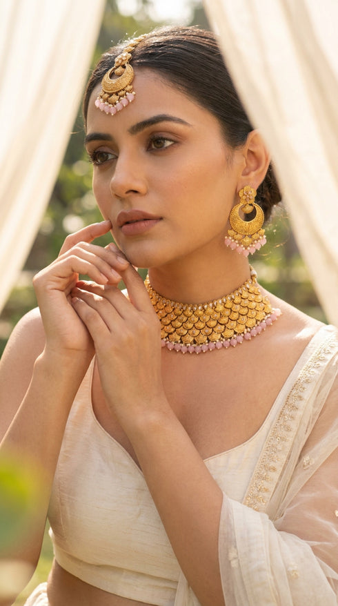 Traditional Light Pink Heritage Polish Choker Necklace Set