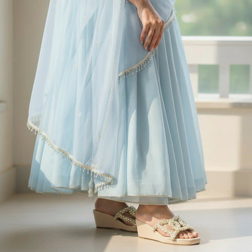 White Pearl Motif Wedges