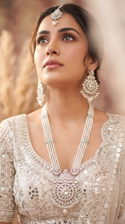 White and Silver Multi Strand Pearl Necklace Set detail, Cunei India