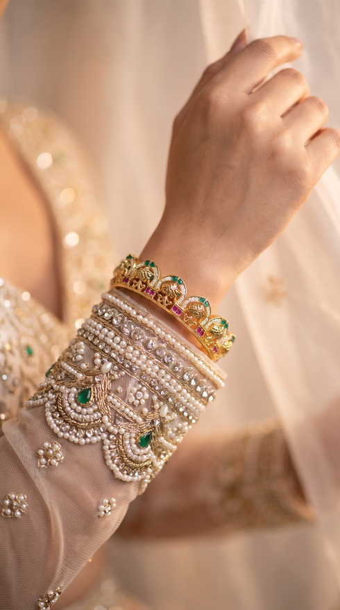 Green and Red Peacock Motif Kundan Ethnic Kada Bangles for Women, Cunei India